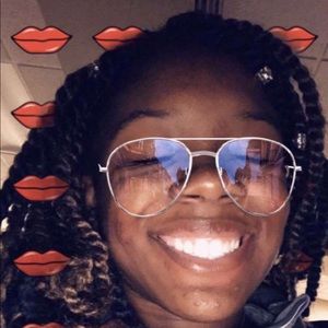 Meet your Posher, Kaitlyn